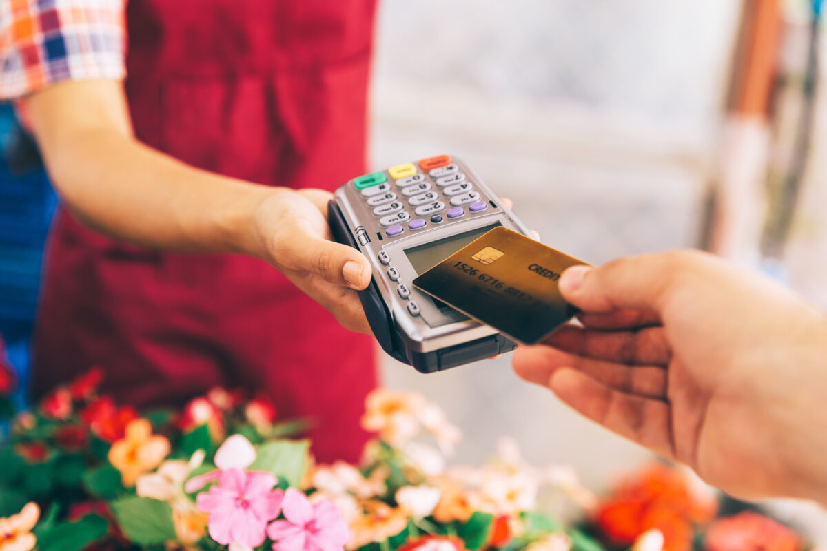 Mastercard and HELPFUL Launch New Debit Card for Sustainable Living
